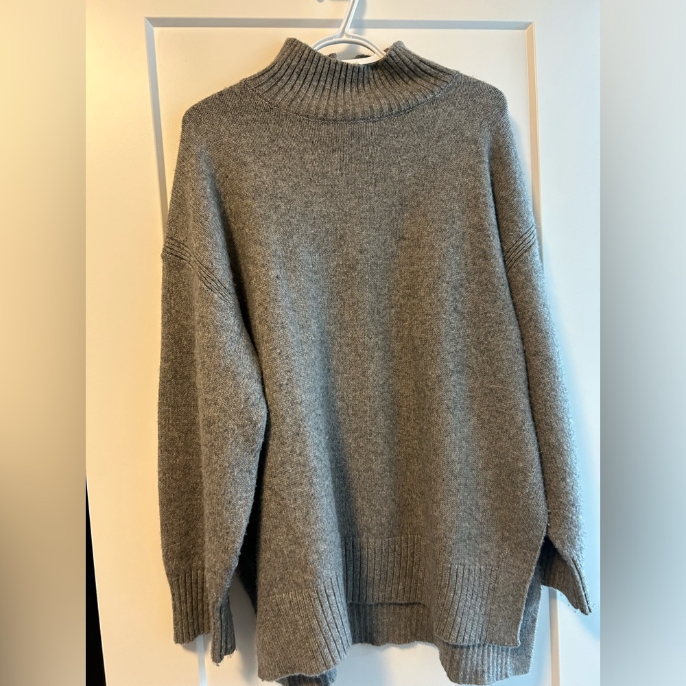 H&M sweater